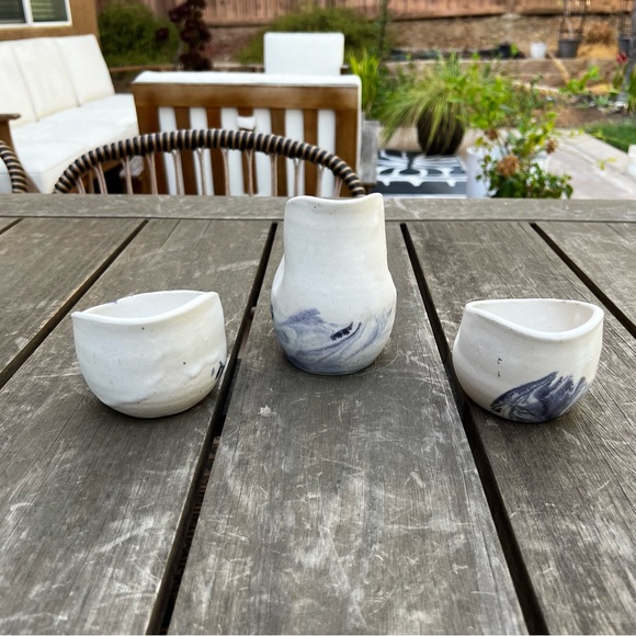 Studio Pottery 3 Piece Set White with Blue Swirl Pitcher and Mugs ART DECO - Picture 7 of 15